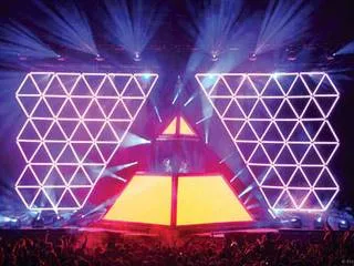 What’s Hot: SAMA20 copies Daft Punk stage design
